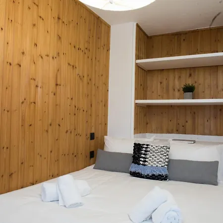 Town Pin By Monocle شقة