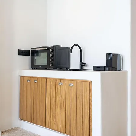 Town Pin By Monocle شقة