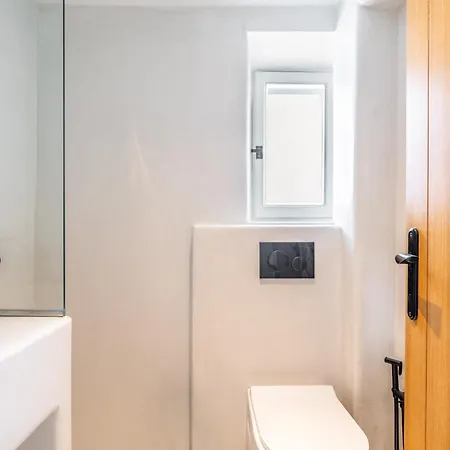 Town Pin By Monocle شقة